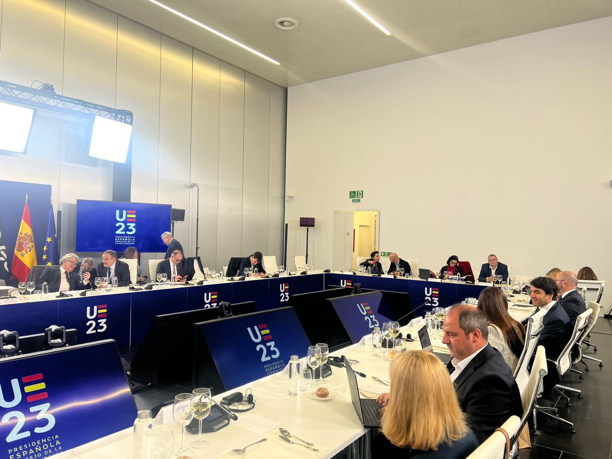 MincienciasCo's tweet image. &quot;Es clave avanzar en la cooperación científica tecnológica, en la formación y capacitación de profesionales latinoamericanos y caribeños en el campo espacial, en instituciones europeas como universidades y centros de investigación&quot;, afirmó la ministra @YeseniaOlayaR.