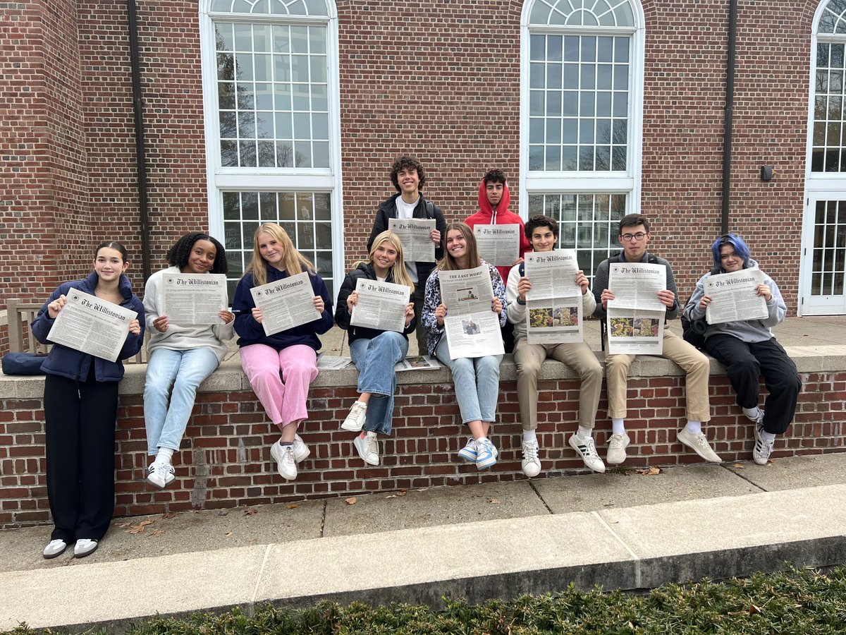 It's all smiles for the Willistonian crew this week, as the T1 🗞️🗞️🗞️hit "newsstands" across campus. 

Not on campus? Keep up with the latest headlines at willistonian.org
