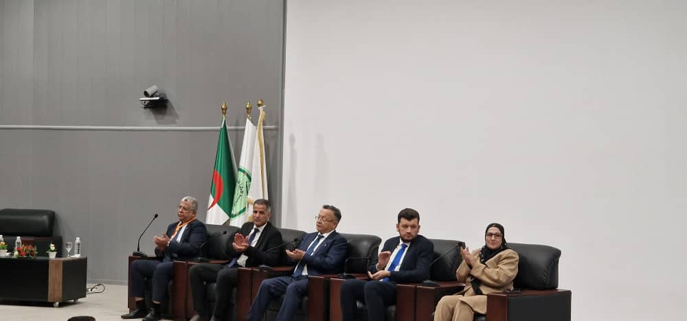 CeimiOfficiel's tweet photo. بالصور المنتدى الخاص بالمؤسسات الناشئة الذي نظمته المدرسة العليا للتجارة مشاطرة مع نادي المقاولين و الصناعيين CEIMI  بمشاركة قيمة من طرف 8 مدارس عليا و الذي كان محفزا ومبشرا بالخير لإقتصاد وطني واعد إن شاء الله. كان المنتدى فضاءا مليئا بتبادل الخبرات الأفكار و التطلعات  المبتكرة. https://t.co/mdmlEAtrHj