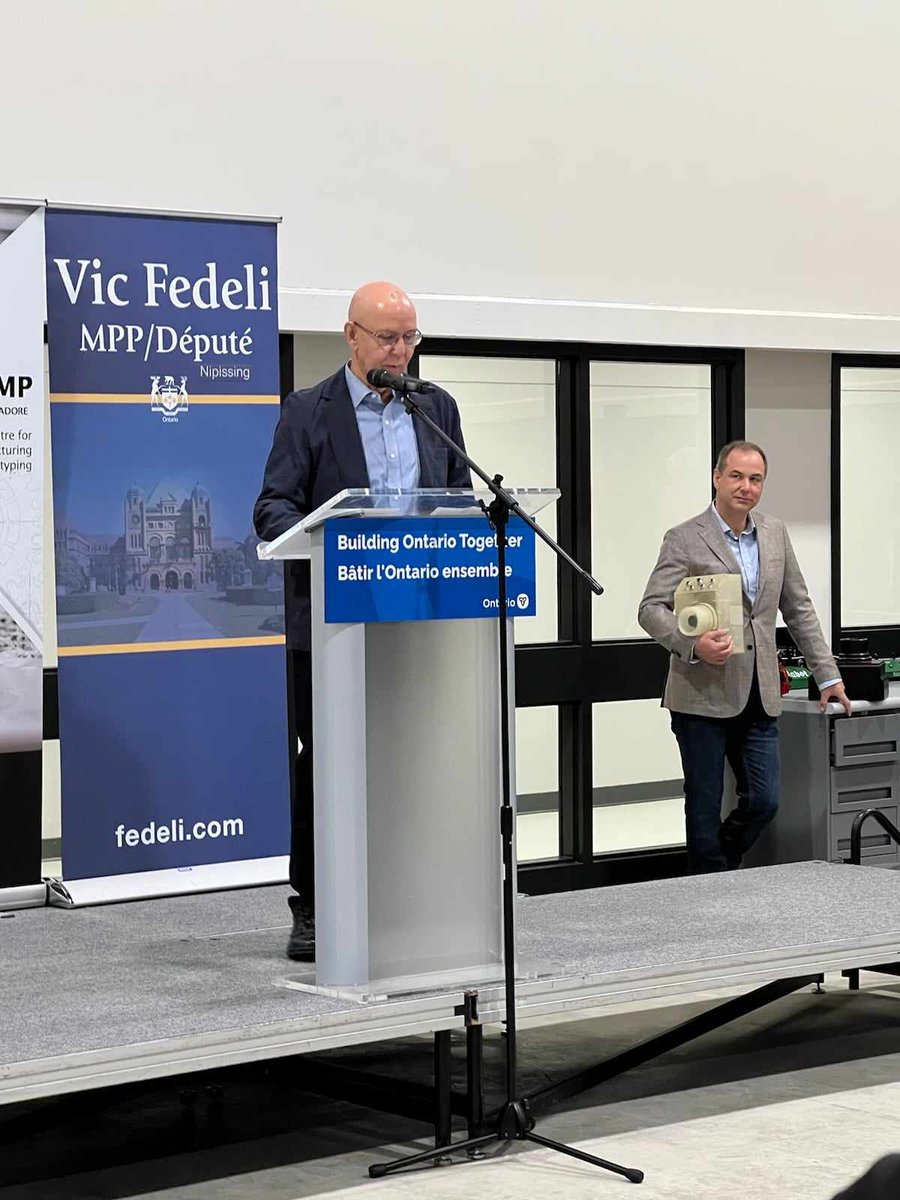 WipWare's tweet photo. Tom Palangio was a guest speaker at @CanadoreCollege iCamp's 10th Anniversary. He showed WipWare's original prototype and how it's evolved to today's image analysis system. We are excited to see what projects come through the new Concept Development Lab. #innovation https://t.co/kZ6LVtlZxz