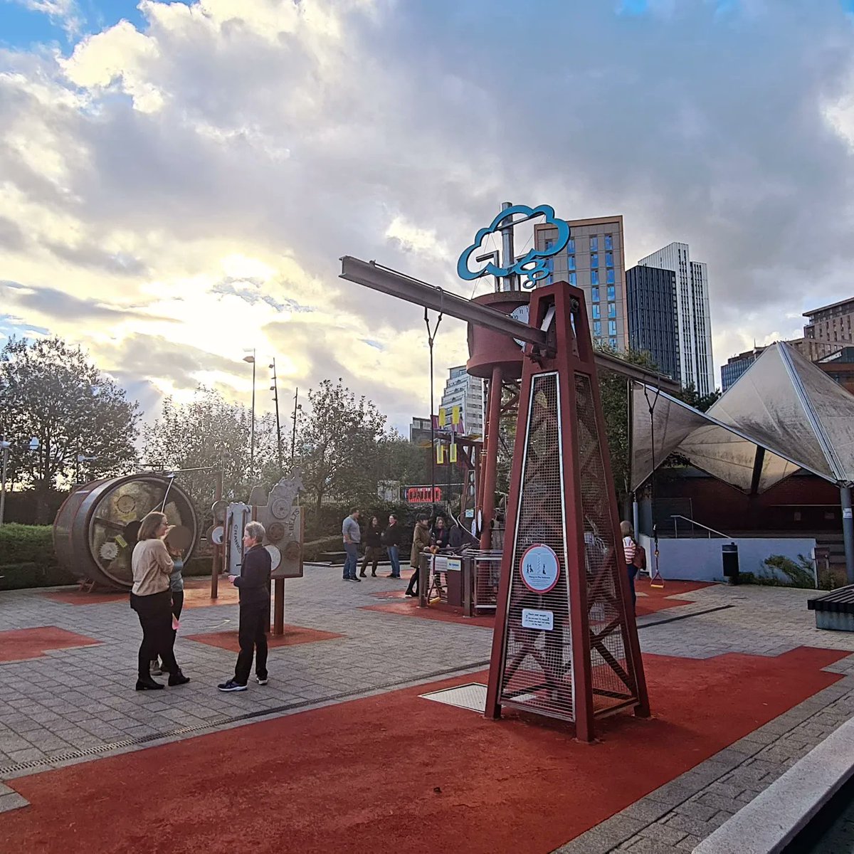 Dr Suzanne Moss🌱🏳️🌈 📚 tweet media