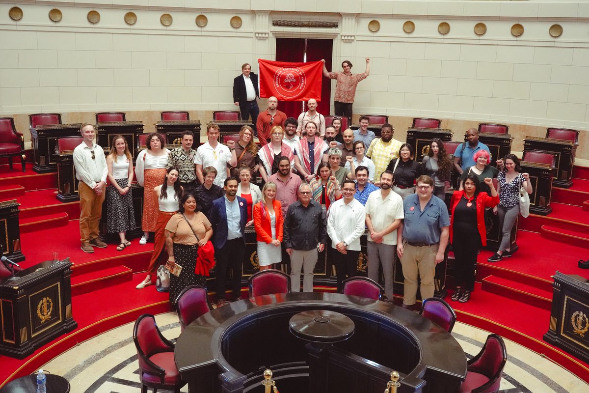 DemSocialists's tweet photo. 🌹🇨🇺 As part of the DSA delegation to Cuba, our delegates were received by representatives from various sectors of Cuban society to discuss the challenges facing Cuba and its persistence in the face of a 60-year economic and political embargo.  1/7 https://t.co/E72oYIjllL