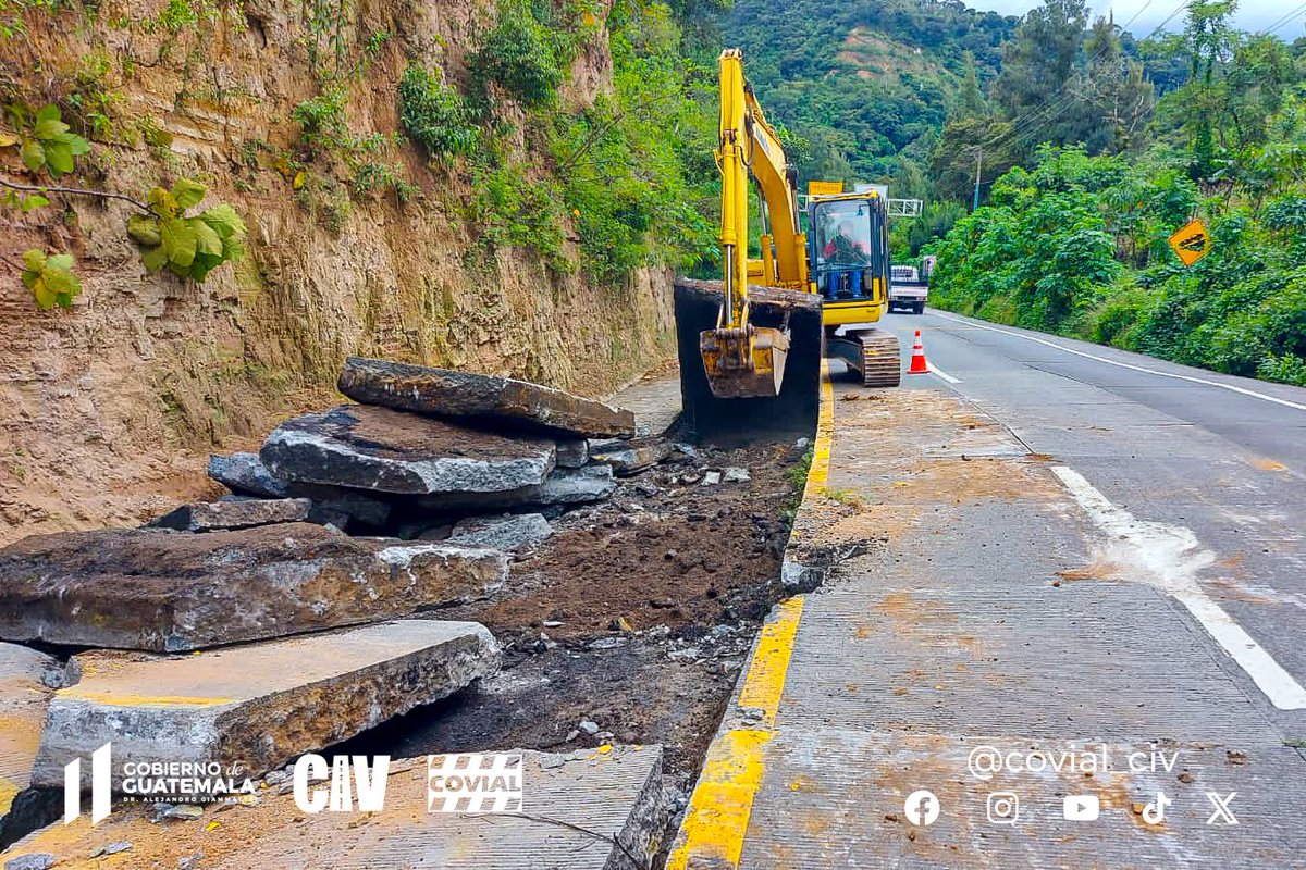 COVIAL_CIV's tweet photo. ⚠️ ¡Estamos trabajando en la Cuesta de las Cañas!

Maquinaria pesada se encuentra realizando el retiro de las planchas de concreto dañadas en el carril izquierdo (descenso) del Km. 37 de la RN-10. Siendo la primera fase para rehabilitar esta conexión hacia Antigua Guatemala. 🚜👷🏽‍♂️ https://t.co/Jq5rGwG8sE