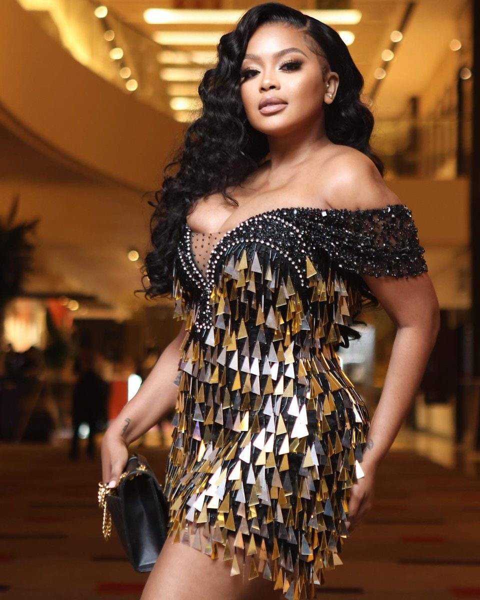 All that glitters IS GOLD ✨ @Leratokganyago dripping in Gert 💛 #TopWomanAwards #gertjohancoetzee #alwayswinning