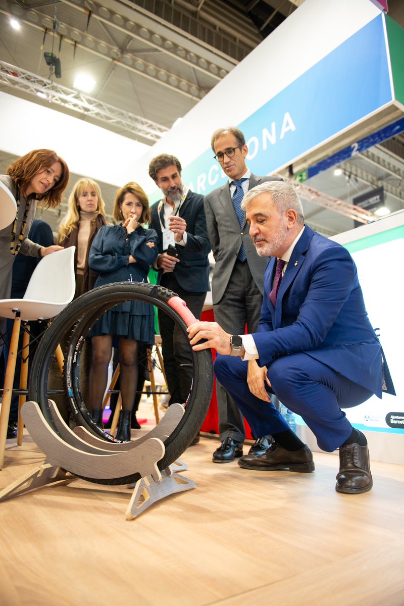 jaumecollboni's tweet image. Aconseguir ciutats més habitables, més sostenibles i fàcils, més justes i democràtiques és a les nostres mans. Donem la benvinguda a Barcelona a la 12ª edició de @smartcityexpo!  

#SCEWC23