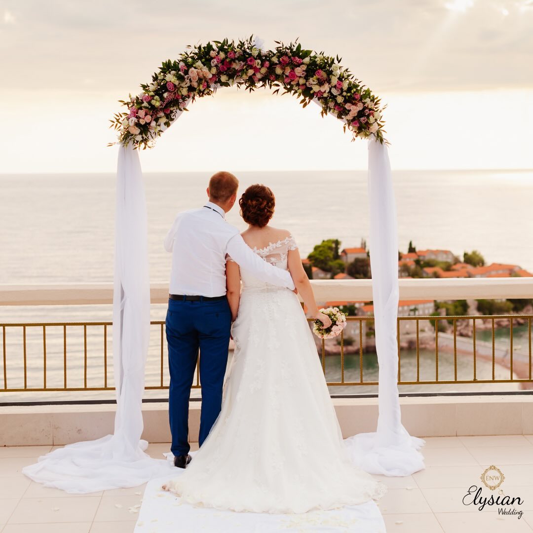 wedding_elysian's tweet photo. Love finds its perfect backdrop amidst the breathtaking beauty of nature. Elysian Wedding turns dreams into reality, creating a truly enchanting and luxurious celebration of love.❤️ 💍
𝐂𝐚𝐥𝐥/𝐖𝐡𝐚𝐭𝐬𝐀𝐩𝐩 𝐧𝐨𝐰 𝐚𝐭 09073005563
or Mail us at info@elysianwedding.com ❤️ https://t.co/sNbf5890W0