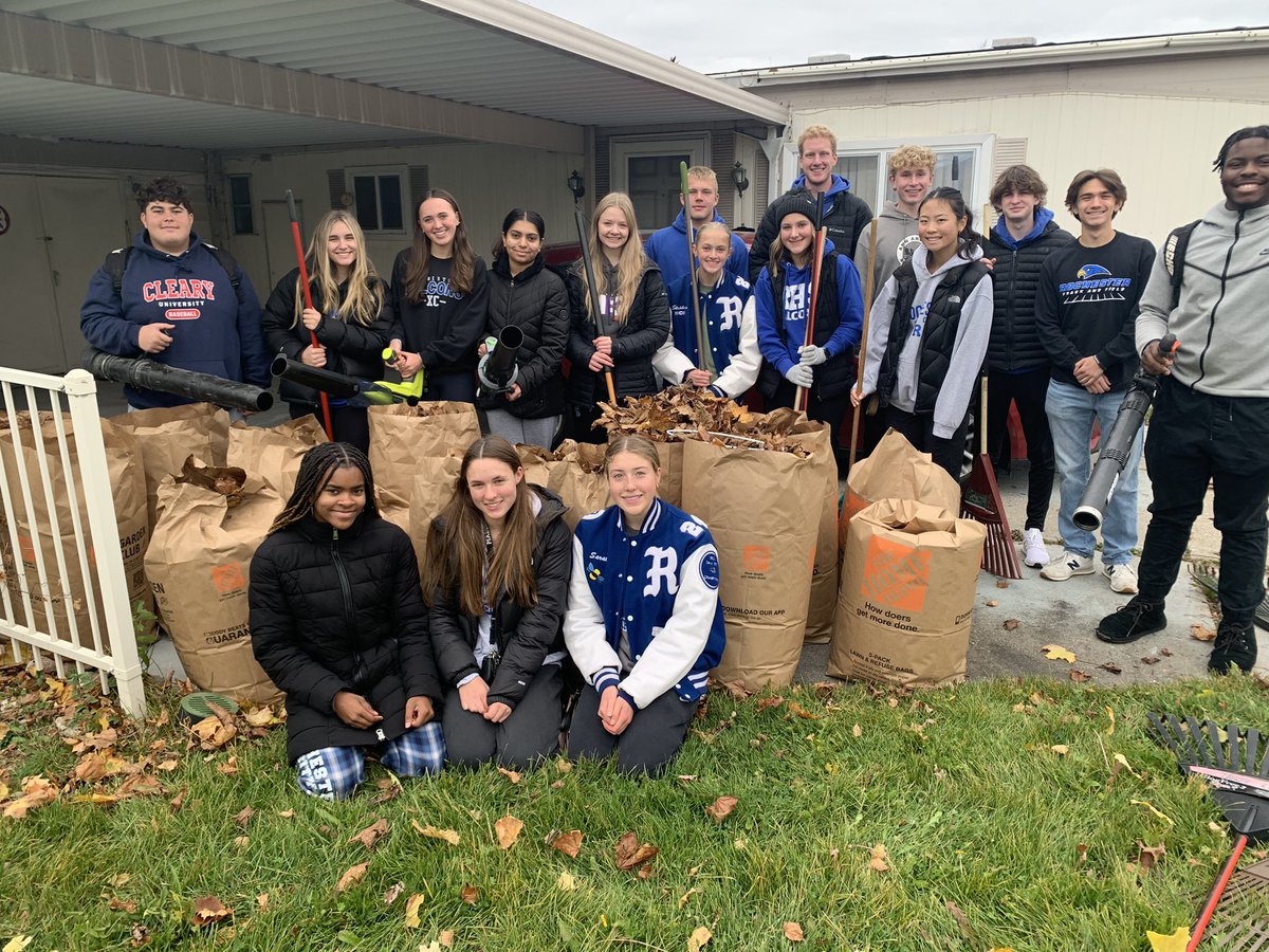 ROCH_Athletics's tweet photo. Had a great time with our fall captains raking leaves for folks in need through the Older Persons Commission, awesome CHARACTER today by our Falcons! @rochcommschools @MrWrinkleRHS @RHSFalcons https://t.co/OUjpA9Nsge