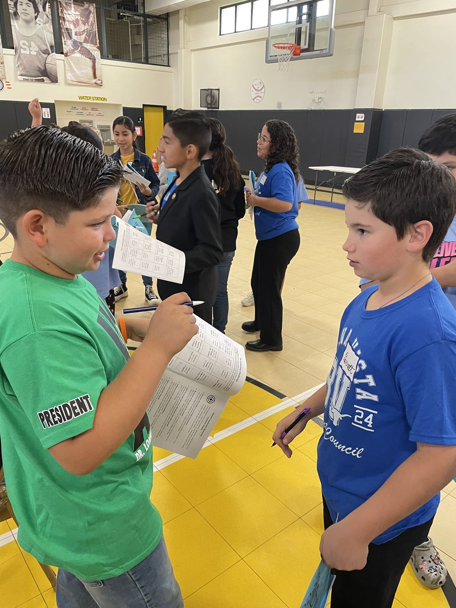 So impressed with Student Leaders from Del Rio this morning! They jumped right in the the first challenge and met lots of new people! <a href="/tepsalru/">TEPSALRU</a> #WeLeadTX