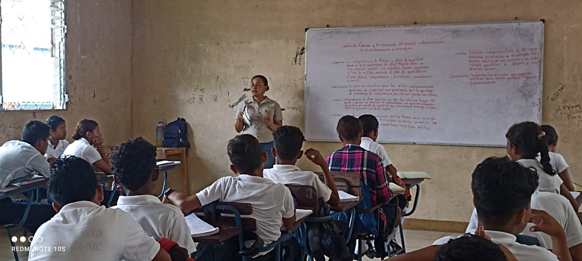 MarenaNicaragua's tweet image. En aras de crear capacidades en estudiantes del colegio #INOS, del municipio de Waspam, en el Caribe Norte, impartimos capacitación enfocada en el manejo de los desechos sólidos y líquidos, de la misma manera las normas ambientales que lo regulan.

#Nicaragua
#CalidadAmbiental