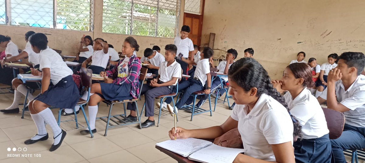 MarenaNicaragua's tweet image. En aras de crear capacidades en estudiantes del colegio #INOS, del municipio de Waspam, en el Caribe Norte, impartimos capacitación enfocada en el manejo de los desechos sólidos y líquidos, de la misma manera las normas ambientales que lo regulan.

#Nicaragua
#CalidadAmbiental