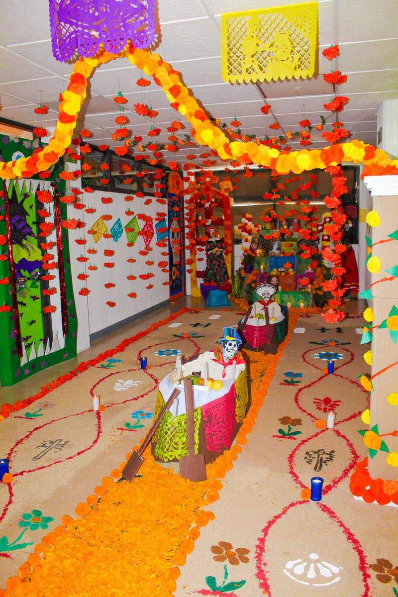 UTZin_oficial's tweet photo. El pasado 31 de octubre, honramos a nuestros muertos, a través de ofrendas y altares, alumn@s y docentes pusieron toda su creatividad.
¡Felicidades a tod@s los que participaron, sin duda, su creatividad no tiene límites!
#OrgulloUtzin
#SomosUtzin
#BISUniversities https://t.co/VRQ9QBgeoW