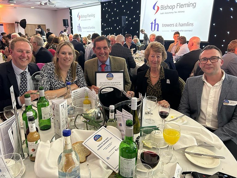 JURASSICMEATS's tweet image. We did it! 🥇Best South West Online Retailer at The Taste Of The West Awards 2023, held last night in Exeter ☺️ A huge thank you to @Tasteofthewest and all our fantastic customers. We’d also like to thank our team for being the superstars they are 🤩