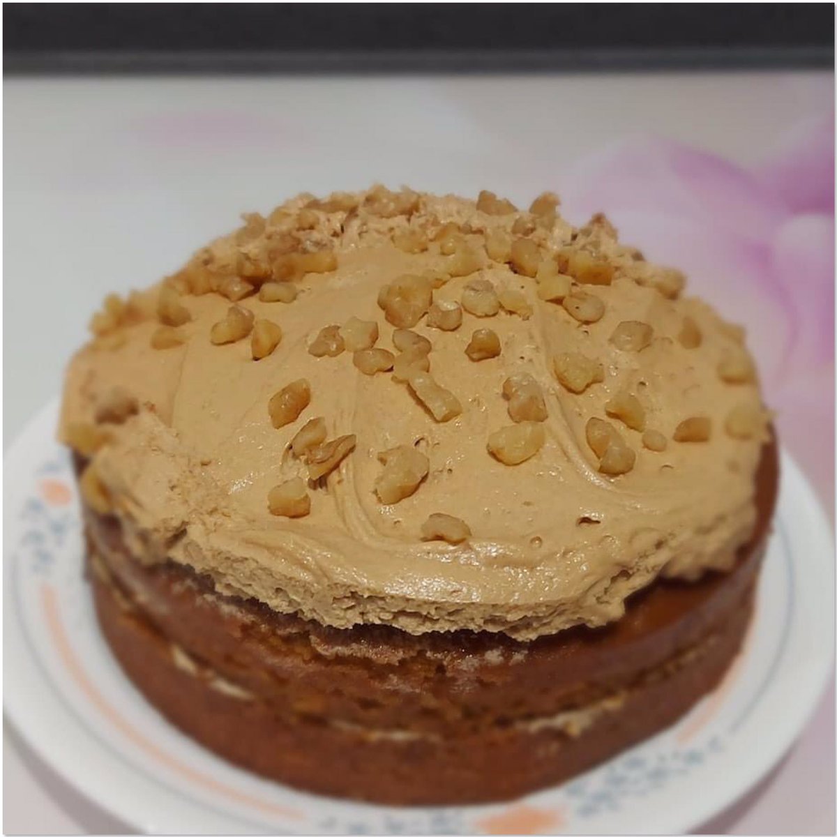 LeedSTUnited's tweet image. Who doesn’t like #CoffeeandWalnutCake 🤩😋😋 #Sainsburys #YummyYummyInMyTummy