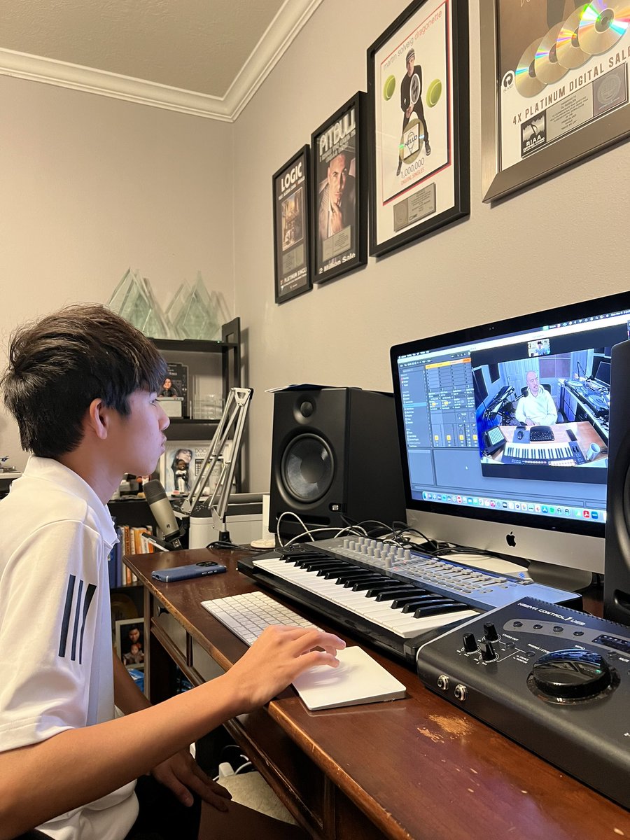 djriddler tweet media