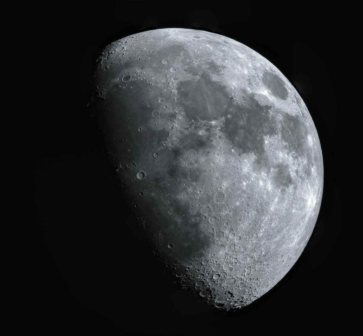 Hey folks, my biggest hobby at the moment is the astrophotography. If someone of you is interested please follow me on Instagram. 🤗
instagram.com/photoprofat

#astrophotography #astro #instagram