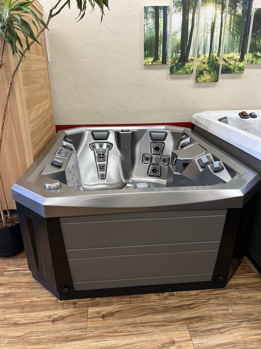PacificCoastSpa's tweet photo. V65L Vector Series
@MarquisSpas https://t.co/W0B8AaihME