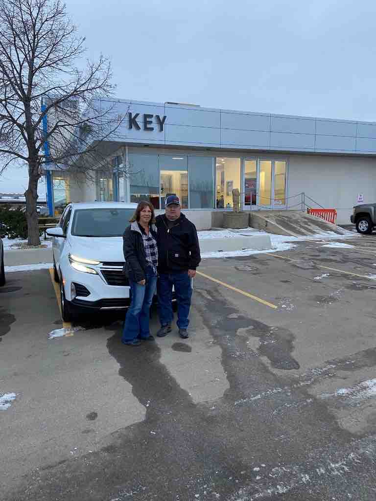 ffunchev's tweet photo. Congrats Linda and Roger on the 2023 Chevy Equinox. Safe travels and enjoy! #equibox #chevrolet #suv #cuv #dealership #sask #manitoba #vehicles #yorkton https://t.co/qoUb3mvgcE