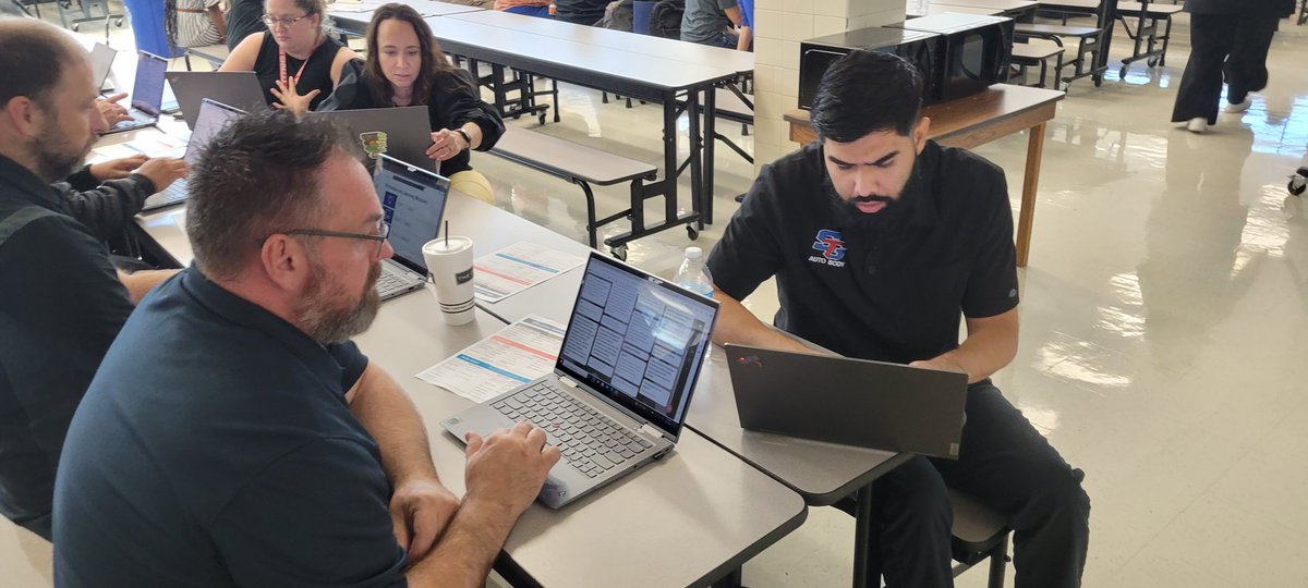 LedayAl's tweet image. The @SGHS_Titans staff are hard at work learning how to properly use #Ellevation for supporting our EB students! @GISD4EBs @drlopez23 @Doc_torSus