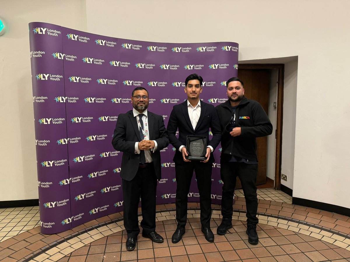 Congratulations to Moosa Miah @weare_spotlight for winning the @LondonYouth Young Leader of the Year award 2023. @TowerHamletsNow @YTH_London