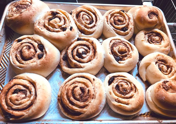 Who wants a cherry cinnamon roll? https://t.co/4PEpCF5N9C