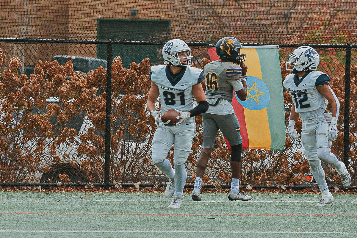 FightingBeesFB's tweet photo. Congrats to our JV team on a 6-1 Season! The future is bright 🐝

#BringTheSting #GoBees #BeeGreat https://t.co/Jnem3Yynd2