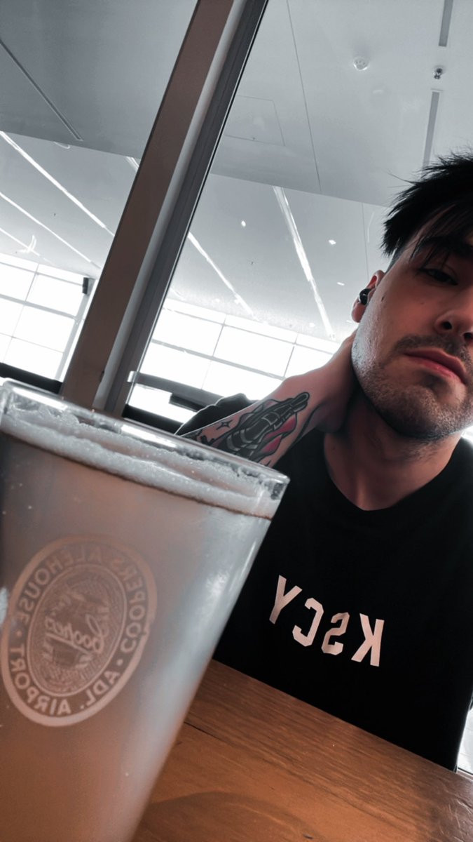This Airport beer just aint hitting for the $15 🍻