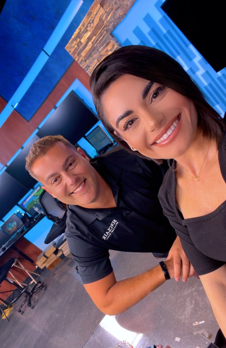 CamillaR_TV's tweet photo. . @joedecarloWX is in for Alex tonight.
He’s tracking our next #coldfront #SanAntonio - how the rest of your week is looking like and timeline of rain @ 9p on #FoxSA Hope you’ll join us. . @KABBFOX29 https://t.co/gLHxlniFNY