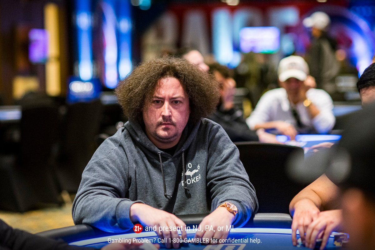 PokerStarsUSA's tweet photo. 🎉 Over 220 players have now registered for #NAPTLasVegas Main Event flight C at @ResortsWorldLV 🎉 

Late registration is still open for another 2+ hours. 

How many chips do you think @DeanMMorrow will bag? 🤔 👇 https://t.co/Ajd99tL6dH
