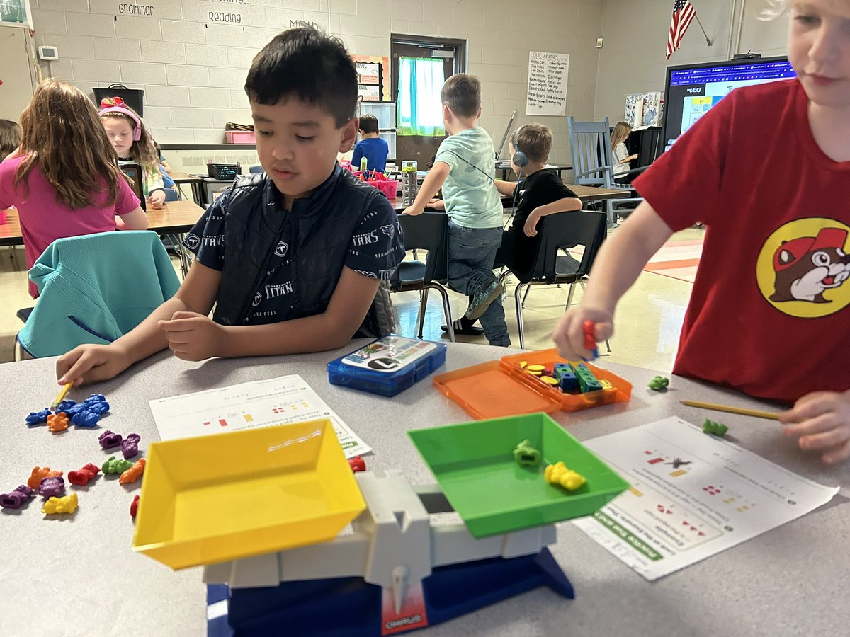 MrsKaylas1st's tweet photo. Students today practicing balancing equations with hands on practice! https://t.co/rUn7mvZgys