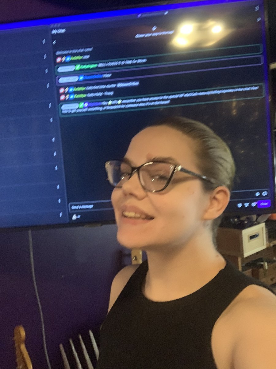 LIVE RIGHT NOW on twitch.tv/katenyx