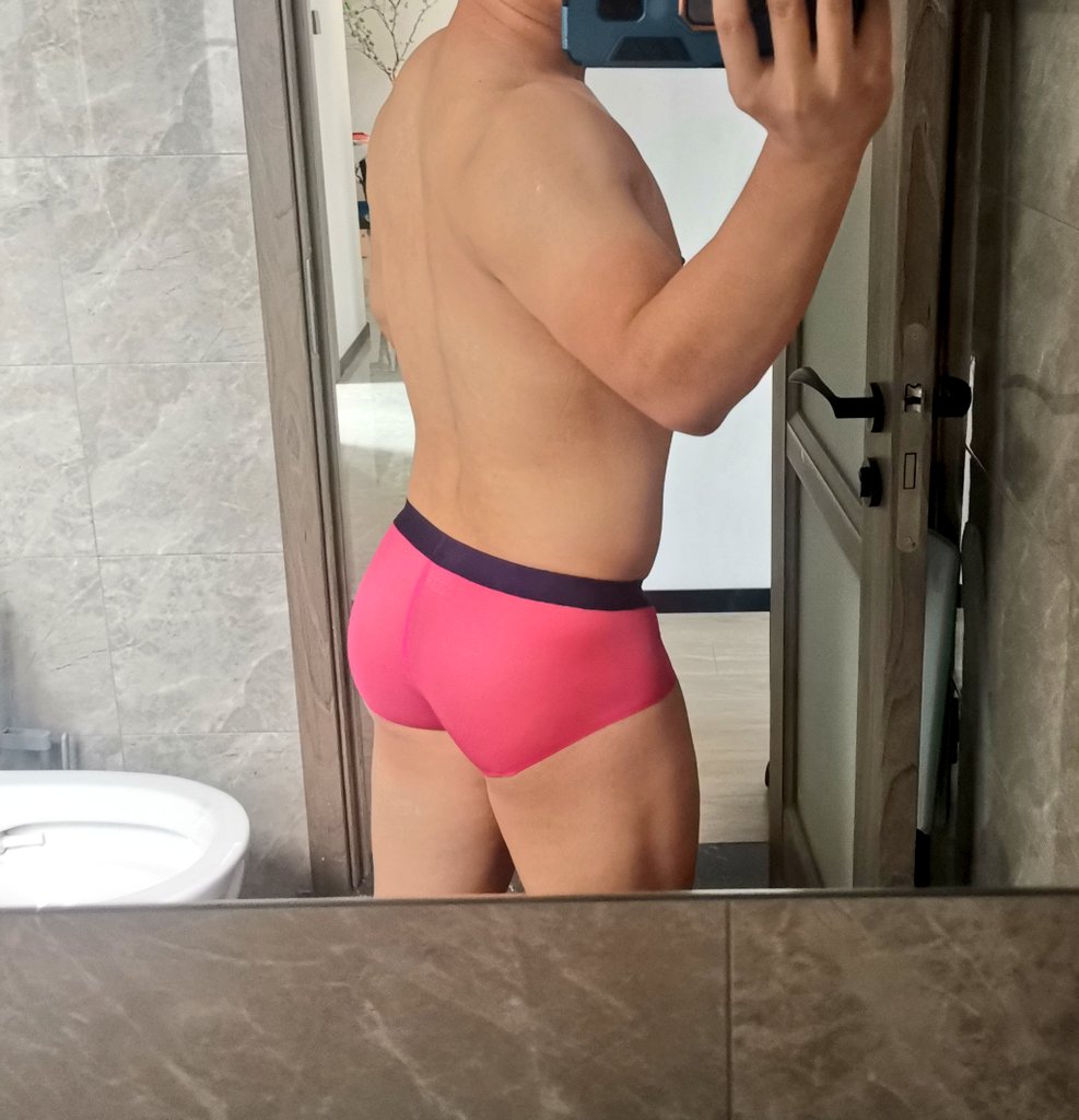 underwear love tweet media