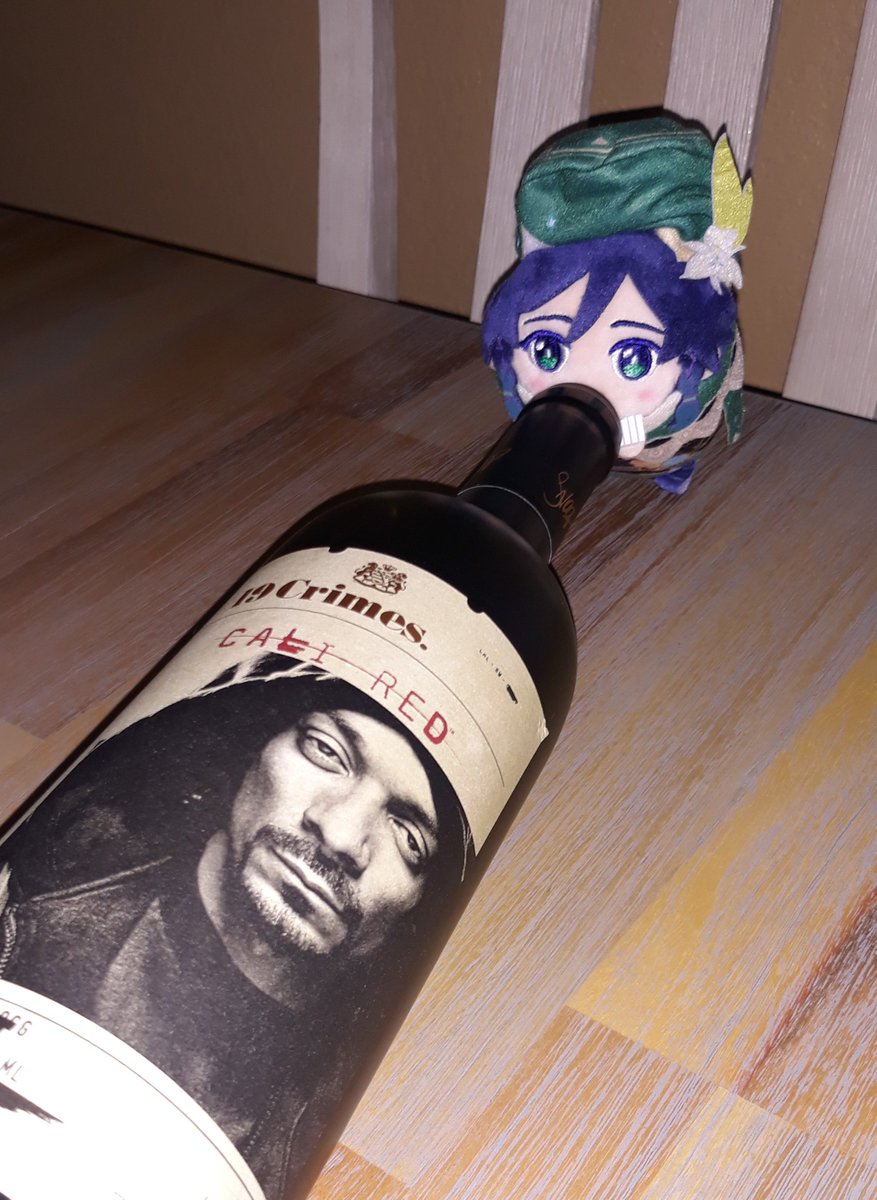 hawkco13's tweet photo. venti found the snoop dogg stash https://t.co/Z5Y6VERHmg