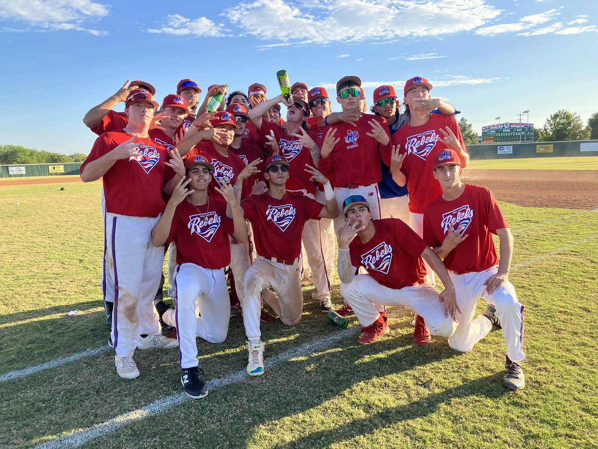 HCRebelBaseball's tweet photo. Finale to the Fall World Series. The ‘Rep Skippers’ took it home after an extra inning  game 6 victory! #Hillnat https://t.co/7di7MyVfy3