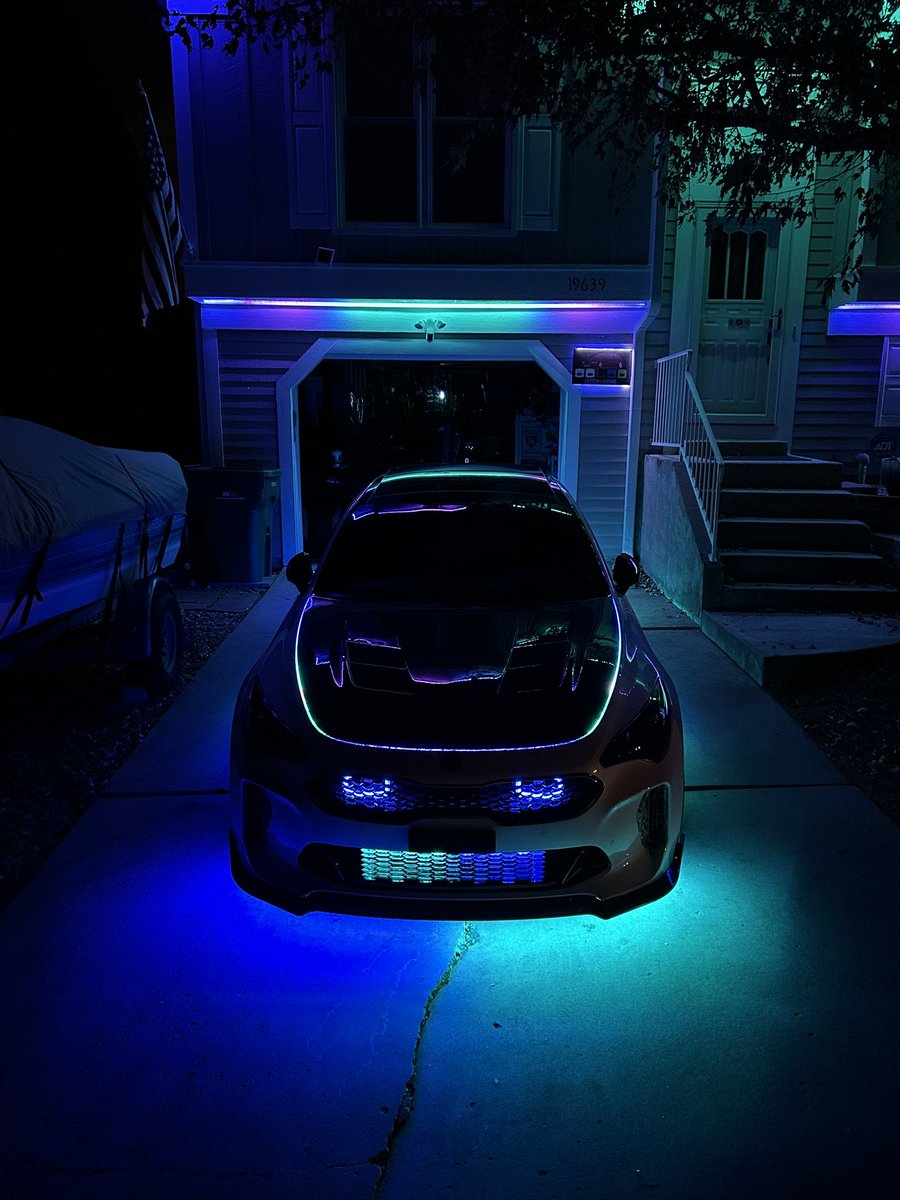 WeedTronix's tweet photo. Starting to like this one Kia only…. I hate kias ahahaha #soledcustomlighting https://t.co/csQcxARYEB