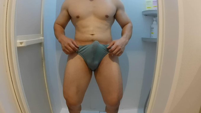 中身が気になる人はフォロー＆いいねしてね😊 #muscle #gay #裏垢 https://t.co/OcHq0RcO7t<a href="/tag/muscle"class="tags">#muscle</a><a href="/tag/gay"class="tags">#gay</a><a href="/tag/%E8%A3%8F%E5%9E%A2"class="tags">#裏垢</a>