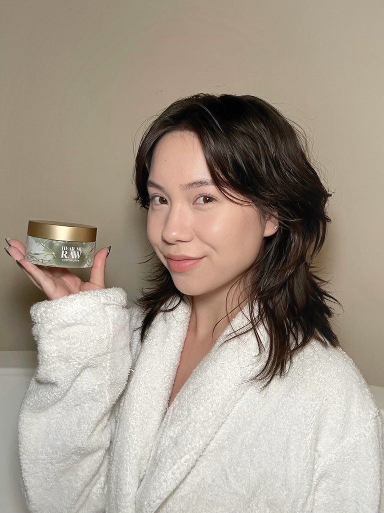 QuarterJade's tweet image. AHHH i am so so excited to officially announce my collaboration with Hear Me Raw!

as a #partner, i got to design my very own product jar for their brightener!! ☺️

check it out here: hearmeraw.com