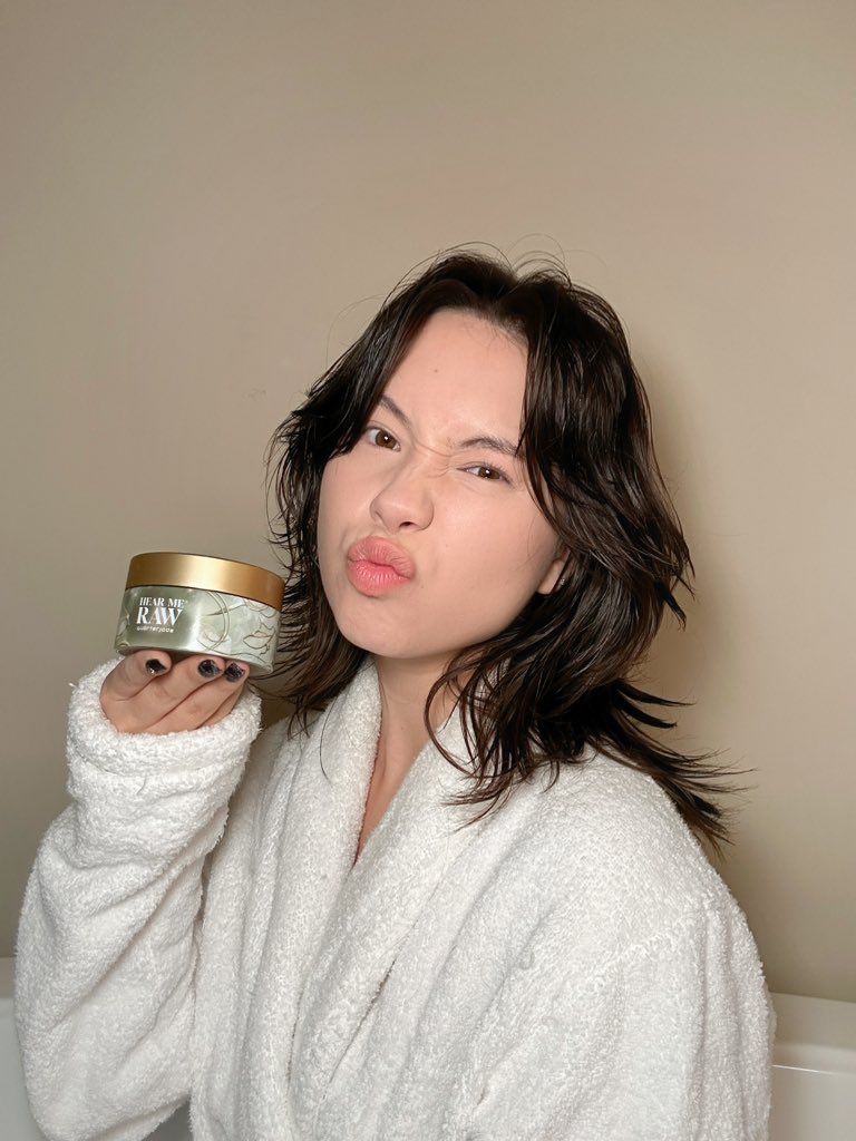 QuarterJade's tweet image. AHHH i am so so excited to officially announce my collaboration with Hear Me Raw!

as a #partner, i got to design my very own product jar for their brightener!! ☺️

check it out here: hearmeraw.com