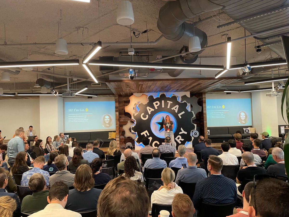 👋 Greetings from Austin! Today, we're behind the scenes at #AustinStartupWeek, where our chief economist Liz Wilke delivered a keynote and spoke with local founders and startups about the state of Austin's economy. Thanks for having us, @AtxStartupWeek!