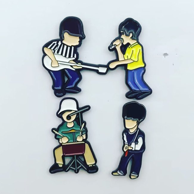 Stone Roses.... pin set 2023..... out next week folks date tbc..
One of the first sets I did back in 2012.... limited numbers folks as usual....

Who's grabbing a set... tag a mate who would like them...
#stoneroses #madchester #music #pinbadges #ianbrown #mani #reni #johnsqiire
