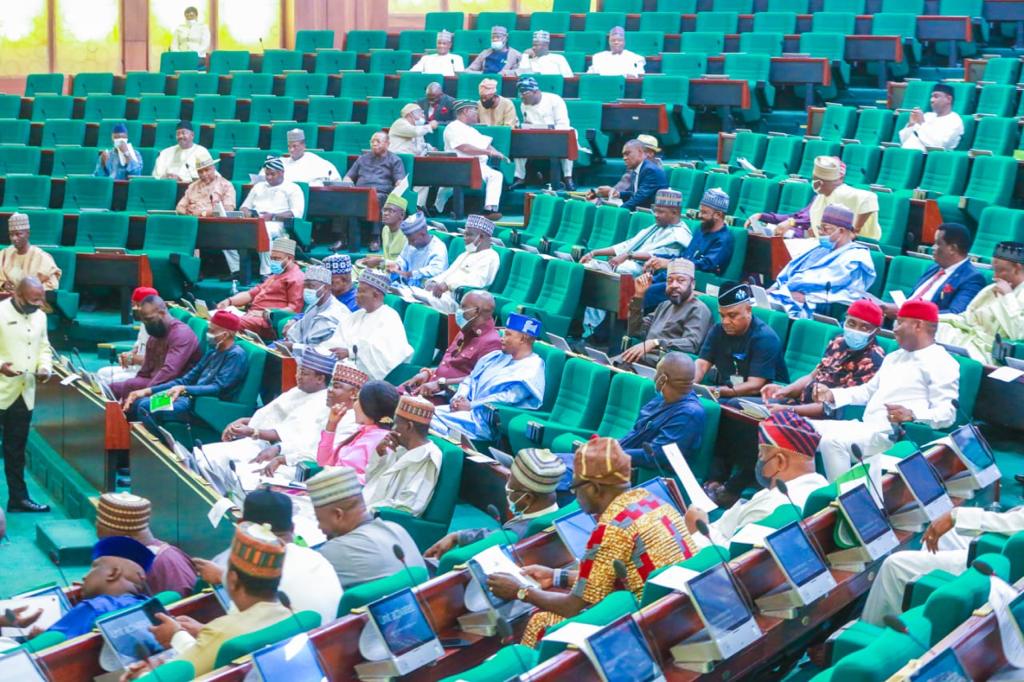 voiceofnigeria's tweet image. The House of Representatives Committee on the Army has reaffirmed its commitment to enhance the Nigerian Army's capacity to effectively address security challenges. 🇳🇬🏛️
#NigerianArmy #SecurityCommitment #HouseofReps