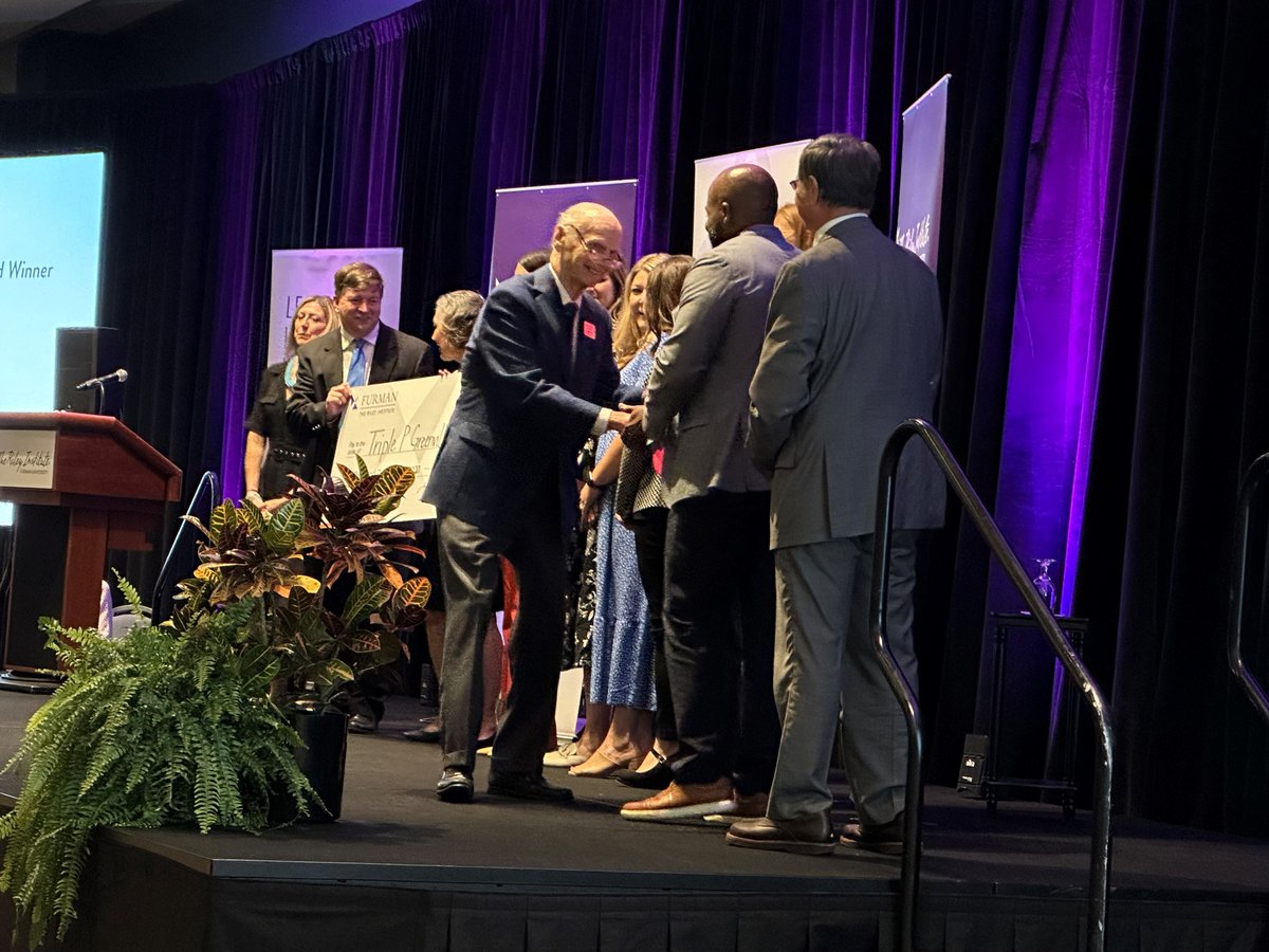 Original6Found's tweet photo. An inspirational afternoon for the O6 team, board members &amp; community partners at the Dick &amp; Tunky Riley #whatworkssc Celebration presented by The @rileyinstitute. Congrats to the winners! Also enjoyed a motivational talk by former U.S. Secretary of Education @arneduncan.📚 https://t.co/mGXkwRF0Xr