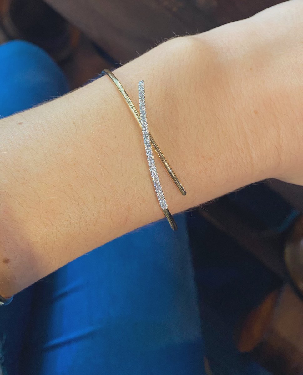 #New … A beautiful 9ct gold bangle, set with diamonds 😍
#tenterden