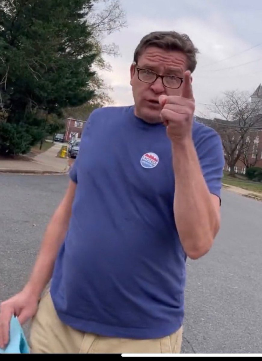 DeebsFLA's tweet image. &quot;You people embrace @TugboatPhil, but I&apos;m telling you the man has a backyard full of toilets! What kind of a monster would do such a thing?!?&quot;