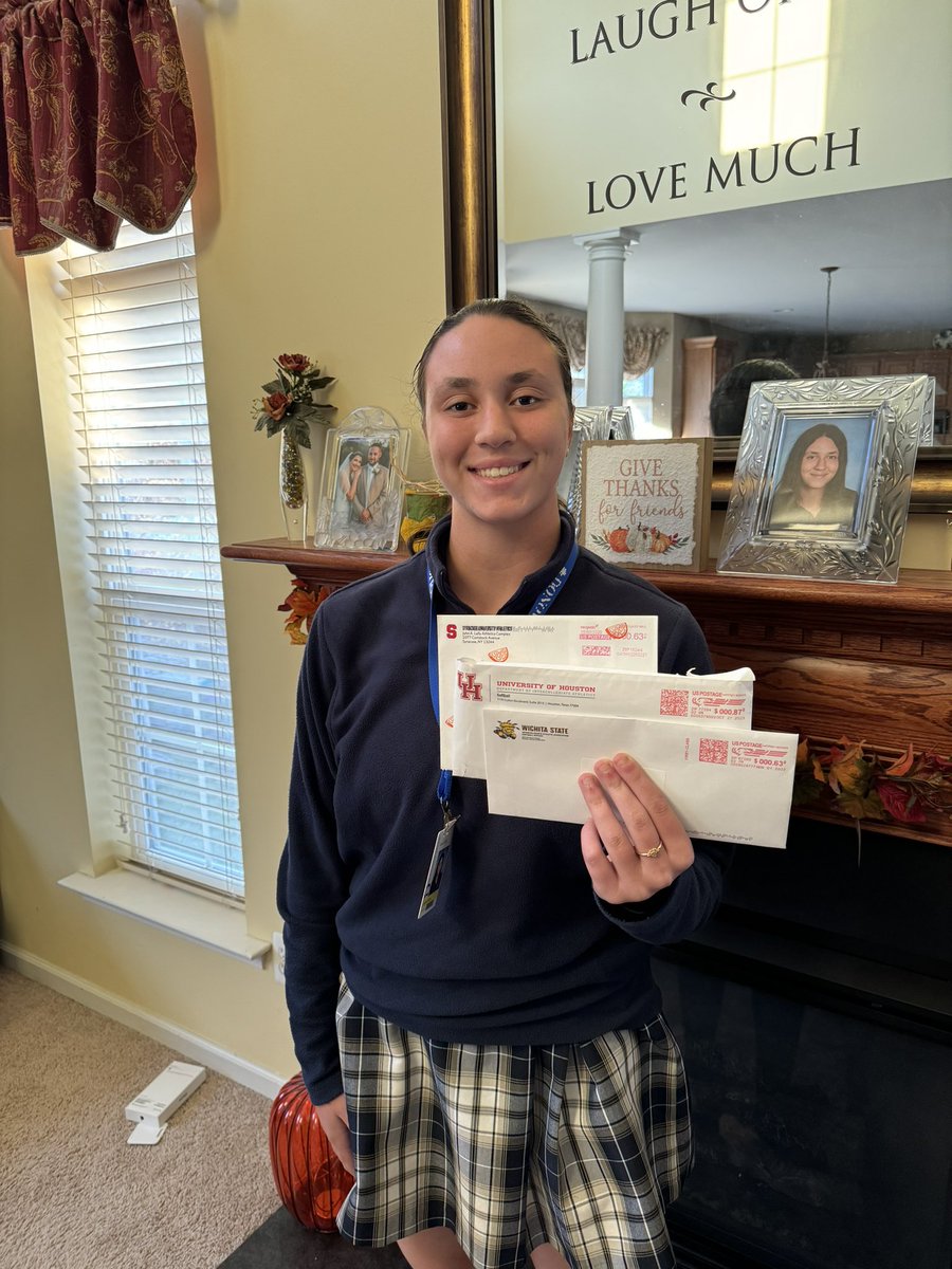 Many Thanks for the 📫@UHCougarSB @GoShockersSB @CuseSB Awesome to come home from 🚌to something so 😎❤️💛🧡@Coach_Ves @nadiataylor88 @hopetraut @CoachBredbenner @eeconomon @CourtOliver24 @EastonHerring @sdoepking11 @CoachSydSUSB @CASunDevil02 @intensitykod @Intensity16uBOD