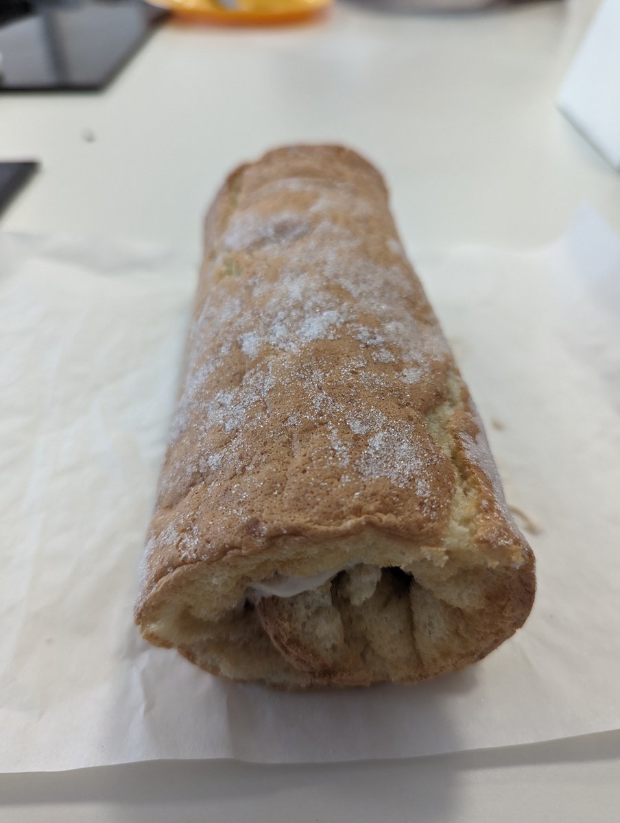 GarnockHE_CS's tweet image. 🍓🍰 Our S4 Practical Cookery pupils whipped up incredible White Chocolate and Strawberry Roulades, showcasing their whisking, slicing and baking skills. The results were DELICIOUS! 😋👩‍🍳

#CookingSkills #DeliciousDesserts 
@GarnockCampus