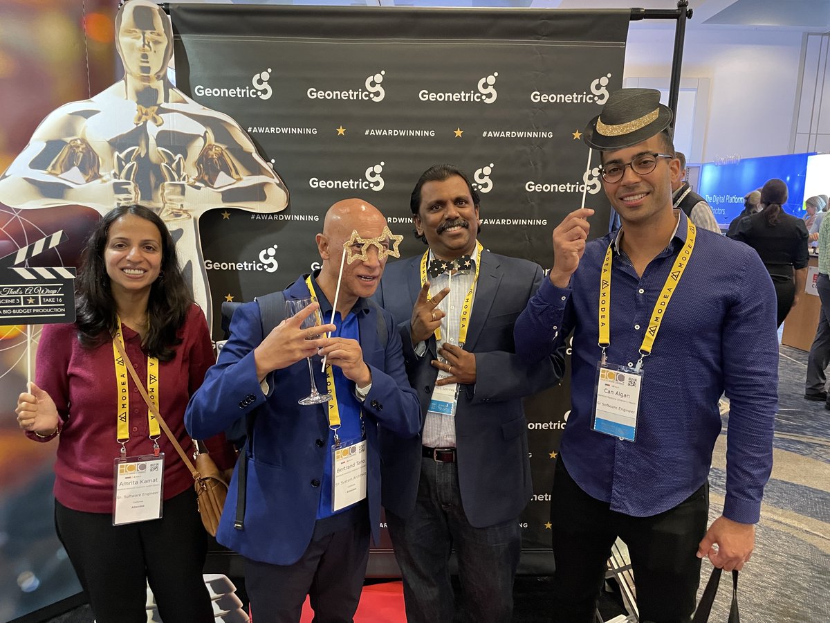 Geonetric's tweet image. Tip: Stop by Booth #52 to snap a photo &amp;amp; get $20 to Amazon! #PhotoBoothFun