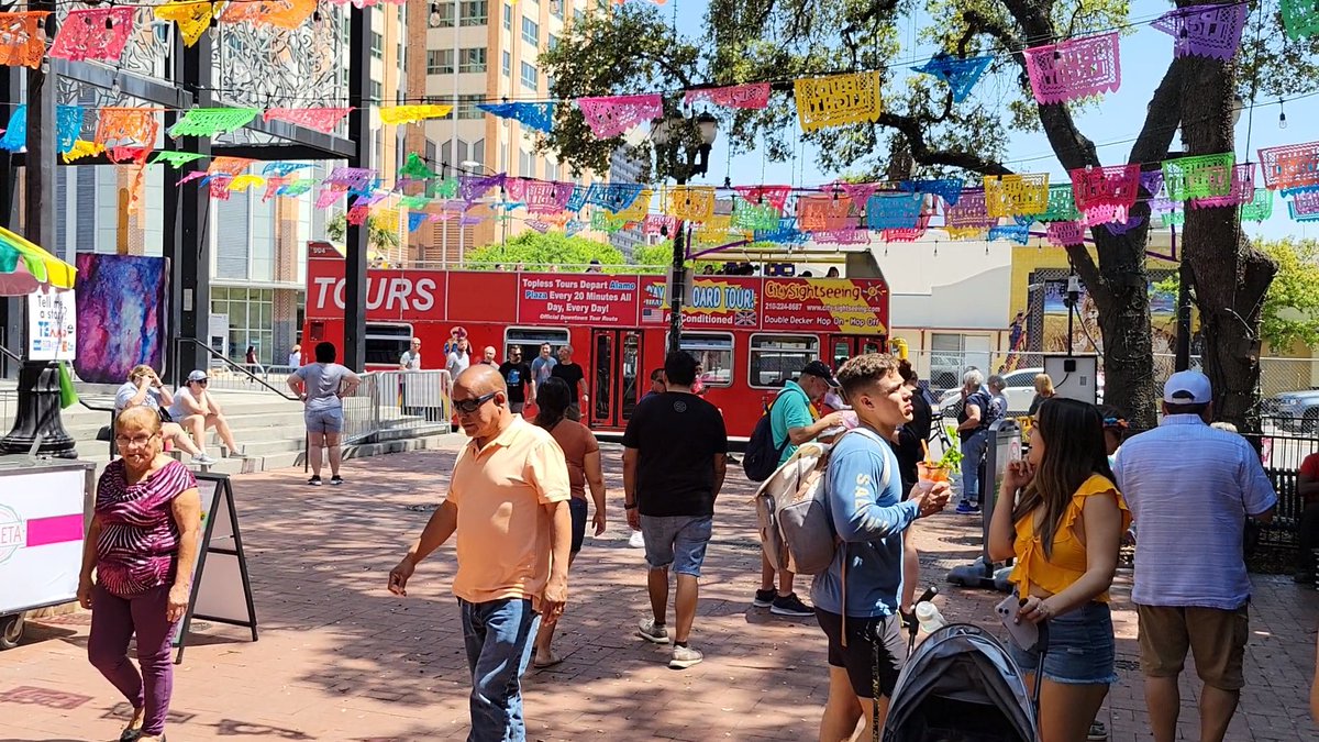 RideRedSA's tweet photo. Our stop at @MarketSquareSA is so much fun!  Great places to shop, dine, and explore.  You can spend an entire afternoon there.  Our riders love it!  

https://t.co/kc8MOKaQ3Z

#WeShowYouSanAntonio #Vacation #VisitSanAntonio #RideRedSA #SanAntonio #Travel #WeShowYouTheWorld https://t.co/u0Ef8ZcVe9