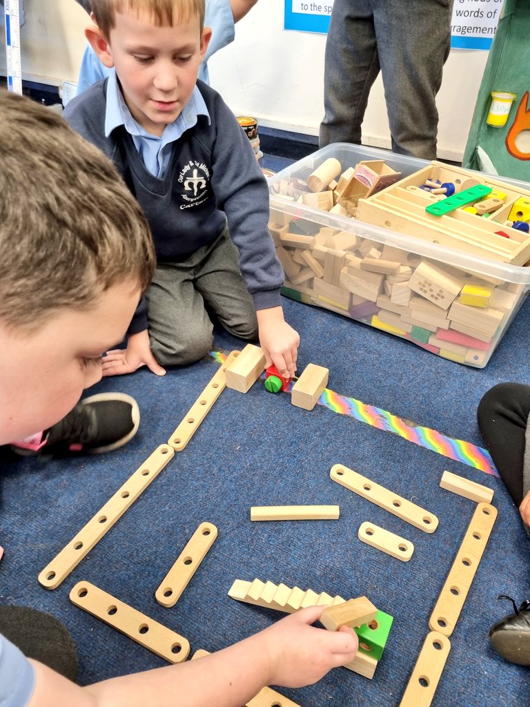 OLSMtweeters's tweet image. Dosbarth Tri joined in with Bupa Coding Day, exploring healthy lunches.
Who knew algorithms could be so fun!!!
#algorithm #coding #BupaCodingDay #EAS_Digital