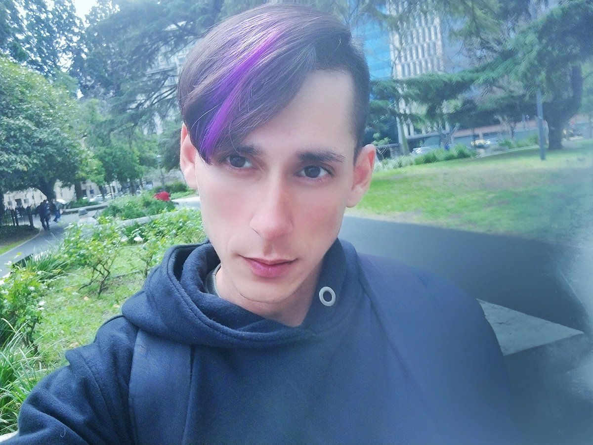#purple #haircolor #neon #neonvibes #photooftheday #neonhair #colormelt #neonaesthetic #instaargentina #photogram #instamoment  #picoftheday #instamoment #photo #instago #hairstyle #instarg