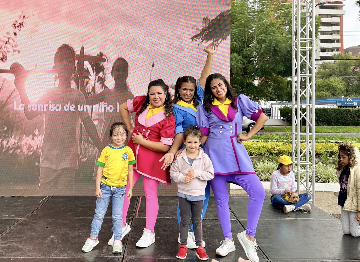 osguatemala's tweet photo. Gracias por acompañarnos en una mañana tan importante para Operación Sonrisa Guatemala, en especial a todos nuestros amigos de Oriflame, que se sumaron una vez más a cambiar Guatemala con sonrisas 🤩 https://t.co/D2RWwuCzeG
